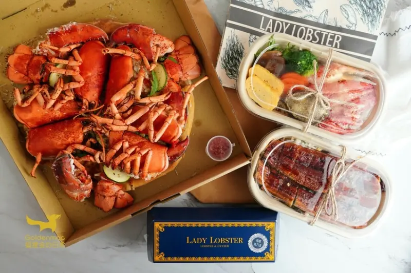 台中美食｜龍蝦小姐 看不到披薩本人的爆量龍蝦 還有整隻龍蝦肉做成的三明治 就是爽啦