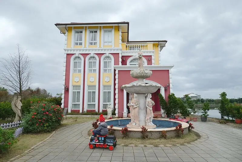 【宜蘭親子民宿推薦】卡布雷莊園民宿，裝潢精美超華麗，房間還有巧虎溜滑梯球池，小孩玩瘋了!