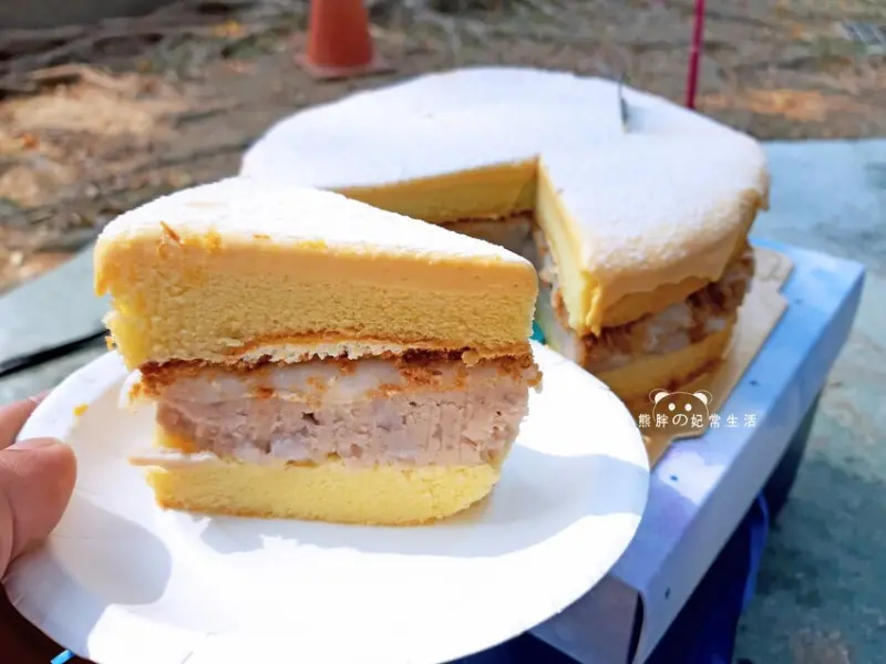 【桃園中壢】MOFA魔法氛子，中原夜市超人氣巷弄甜點，超厚芋泥餡尬上超濃厚起司，蛋糕紮實而綿密，豐富夾層餡料口感鹹甜適中，多重滋味享受，桃園美食推薦
