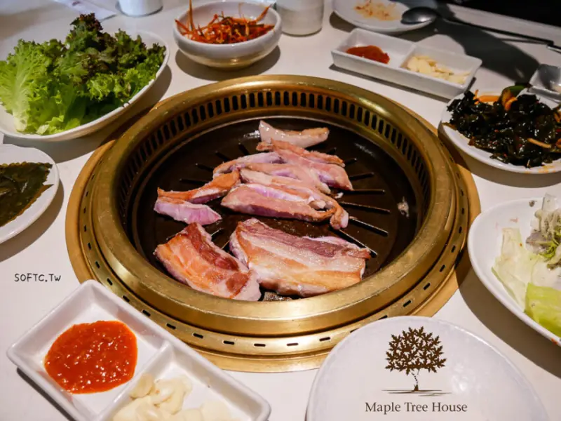 信義區韓式烤肉餐廳》Maple Tree House楓樹韓國烤肉●是否過譽的CNN世界上最好吃韓國烤肉 還沒開門就排滿人潮韓式烤肉店