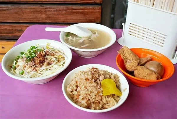 北投美食小吃-勝記油飯，古早味油飯/乾麵/豬肝湯，北投平價美味銅板美食，近關渡捷運站
