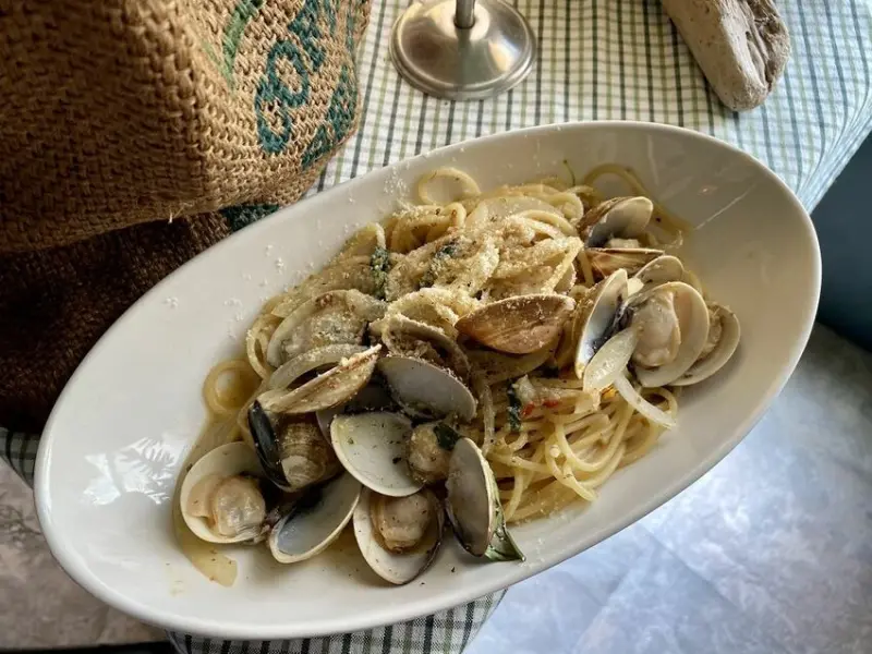 好曬餐飲部：臺南市美術館2館旁的全天候早午餐義大利麵餐廳/文青麵店陪你度過美好的用餐時光/台南聚餐餐廳義大利麵推薦 - 進食的巨鼠