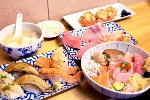 永樂市場竟然能吃到這樣的新鮮度!🐟 漁匠甘霖 限量隱藏版生魚片 湯飯免費續 大同區迪化街 - 米兒＆三分像料理