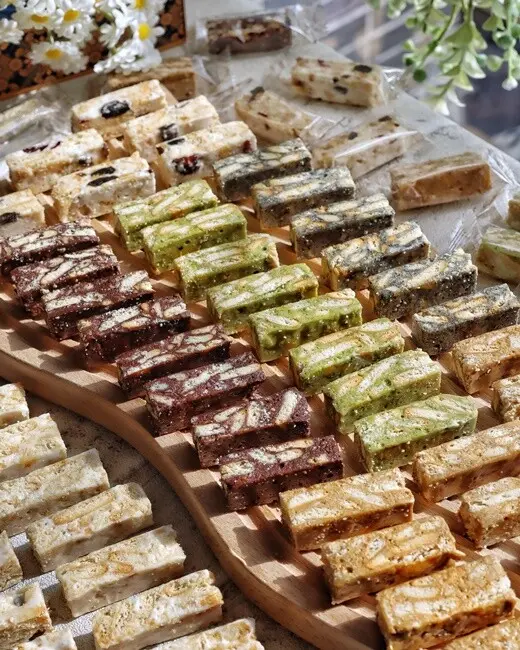 【台中食記】網路超夯團購『米之朵』酥鬆軟Q越吃越涮嘴的酥糖老少咸宜，送禮大方，上班這檔事節目推薦！