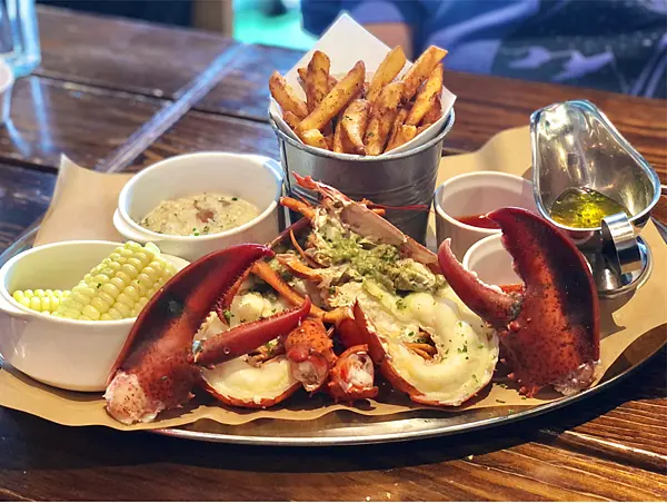 【台北美食￭中山區】Wayne's Boston瑋恩波士頓美式龍蝦牛排餐廳 x 海陸雙人套餐║台北龍蝦餐廳、台北龍蝦推薦