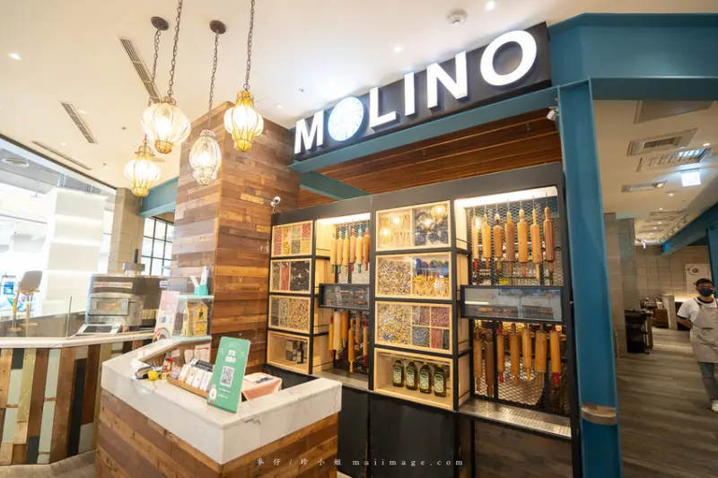 桃園美食｜MOLINO手工義大利麵中壢大江店～新推出熱熔起司漢堡排，大份量的鐵板漢堡排大推、大江購物中心美