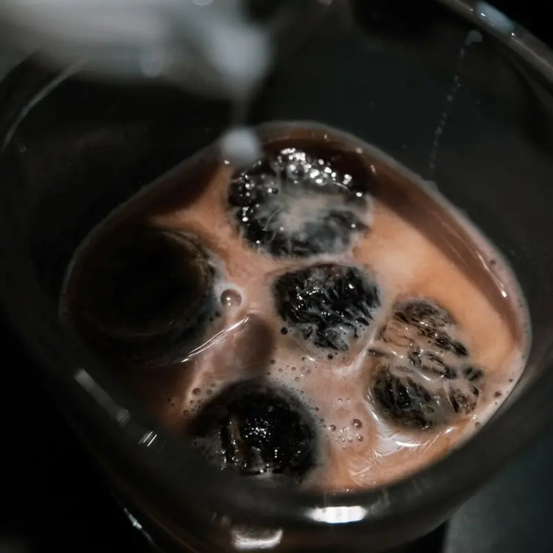 【台南 中西區】萃行咖啡館回來了 咖啡廳也可以吃到萬象水餃