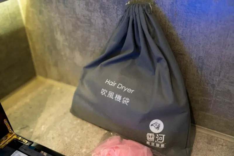 台中住宿 雲河概念旅館｜台中時尚旅店房型寬敞舒適，多樣化自助吧早餐CP值超高~