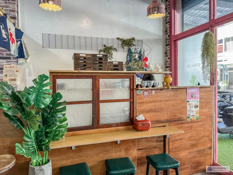 芒果季甜點清單！芒果控必吃7選推薦，整鍋芒果冰110元爽吃。