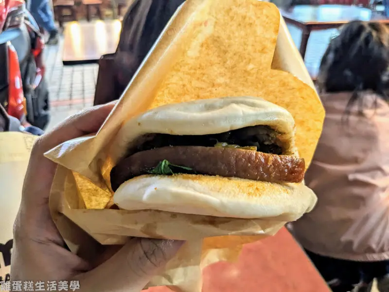 【台北食記】源芳刈包 - 連續四年米其林必比登推薦，營業超過一甲子老字號刈包