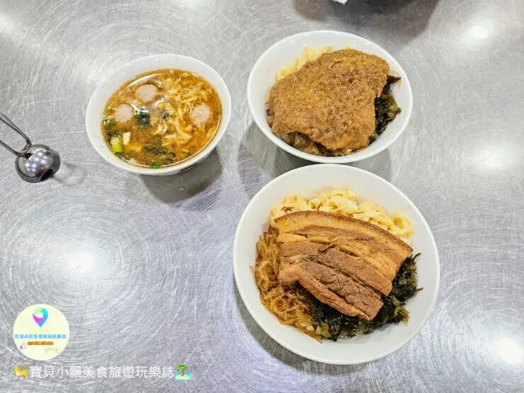 [食]新北 龍恩控肉飯 深夜在地美味 一碗控肉飯、排骨飯搭配爽口鹹辣的辣蘿蔔乾，簡簡單單的幸福滋味