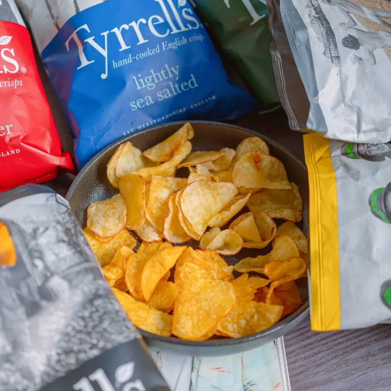 不吃會後悔的超美味洋芋片！無油感、吃得到馬鈴薯香氣，新鮮手工英國洋芋片正式進軍台灣 | 【超商美食】Tyrrell’s泰勒思手工嚴選洋芋片