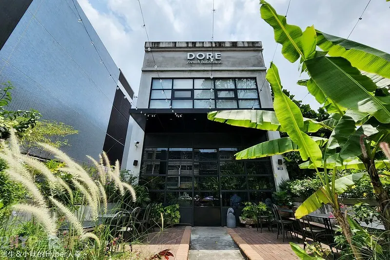 自帶停車場的大器早午餐烘焙坊，大推無花果沙拉超清爽～