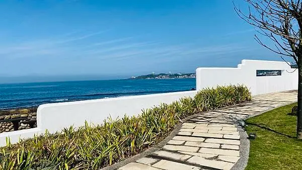 石門海景咖啡廳推薦：米詩堤極北藍點 / WalkerLand窩客島整理提供 未經許可不可轉載