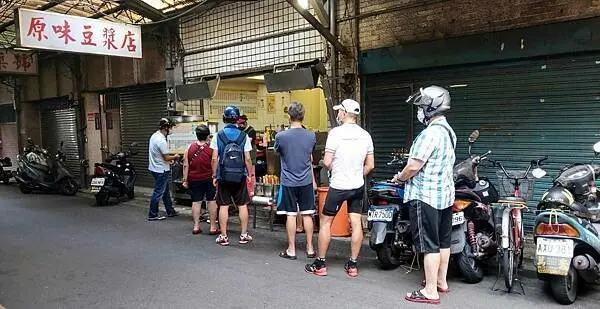 【板橋美食】原味豆漿店-隱藏在巷弄裡的超人氣中式早餐店