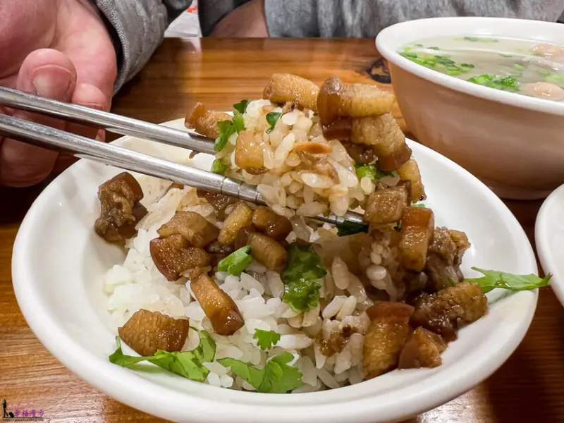 川泰號虱目魚丸｜中西區台南市–超過90年老店的臺南人早午餐，銅板價的美食吃得超飽足