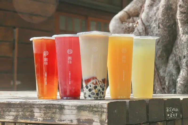 台中飲料｜一中商圈CP值爆表人氣排隊飲料！來一中街必喝！莓果美人膠原Q凍飲、嚼感鮮奶茶｜圓稼嚼感奶茶一中店