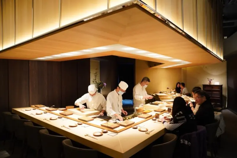 台北 米其林一星 鮨隆 Sushi Ryu｜晚餐Omakase 板前壽司，環境舒適～內斂的料理手法