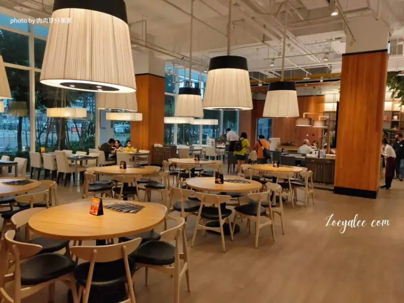 新竹竹北-異人館咖啡部屋，像書店的簡餐店，儀式感滿點 | 肉肉芽分享家