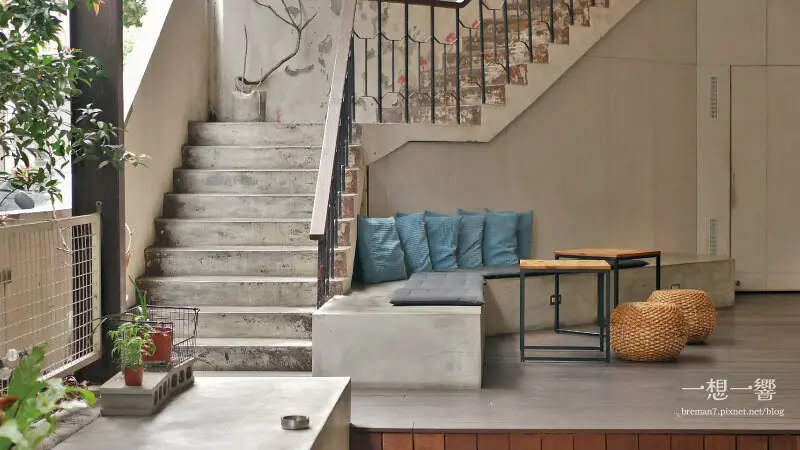 《新竹咖啡》一想一響ReEcho coffee│巨城附近廢棄幼稚園改建的咖啡樂園