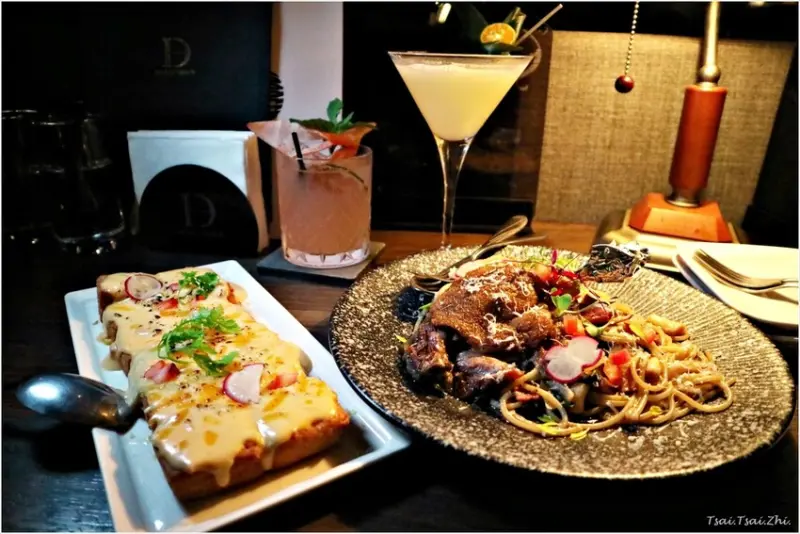 [台北大安]D Town by A Train|搭上字母列車通往快樂的微醺大道，東區餐酒館、酒吧聚餐推薦！