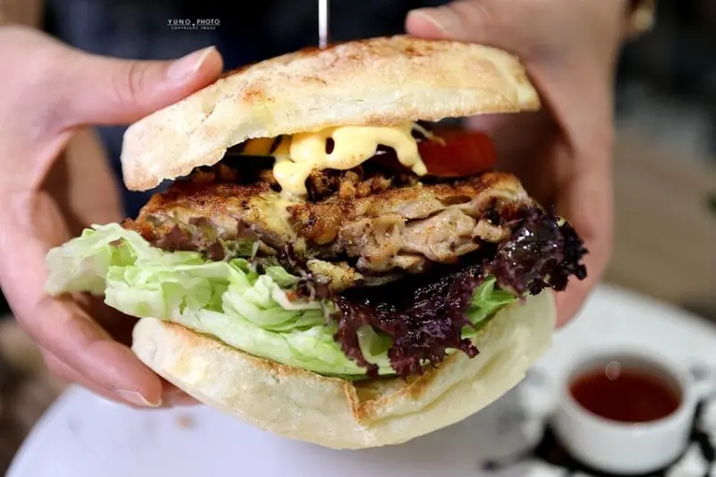 網囋「在地最強早午餐」人潮爆滿沒訂位吃不到 前夏慕尼主廚特色鐵板早午餐｜WPAPA Teppanyaki Brunch 鐵板