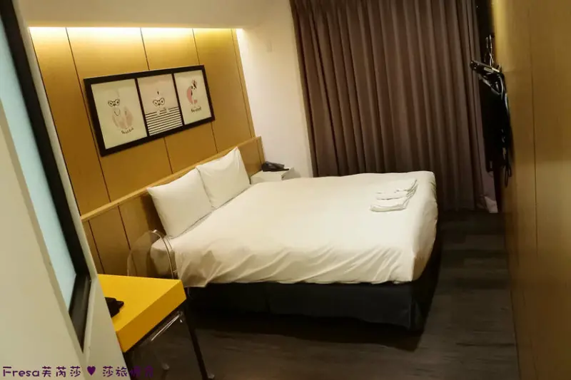 台中市西屯區台中飯店【台中逢甲25行館】住宅區內寧靜放鬆飯店氛圍.陽台房型曬曬暖陽.路口就有停車場公車站│秋紅谷│逢甲