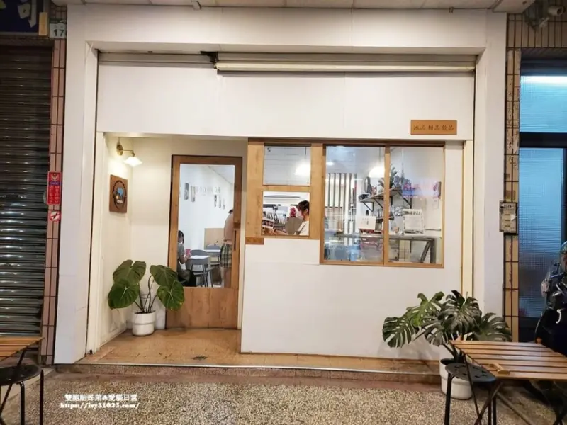 高雄市前鎮區高雄前鎮冰品推薦 圓知圓味手作甜品＆冰品 巧克力花生粒粒燒麻糬