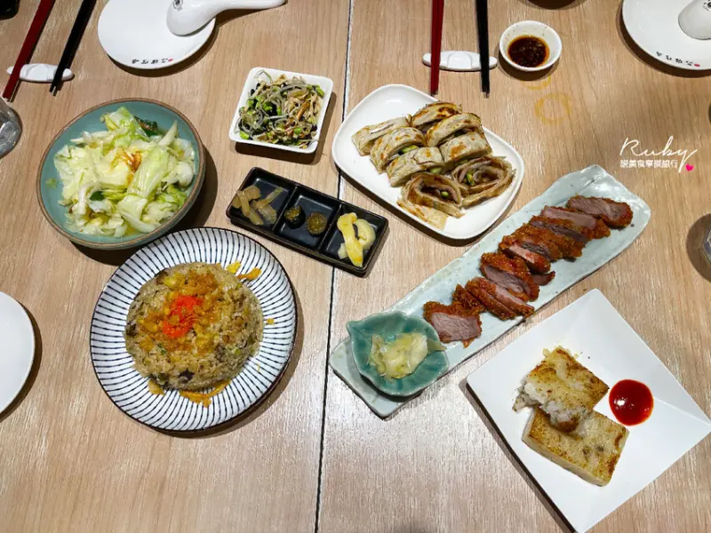 【新北板橋美食】六堆伙房，道地的客家麵食館，親民價格，福菜鹹豬肉拌飯必點的美味-新埔捷運站三猿廣場B1｜ Ruby說美食享受旅行(@tour_ruby530)