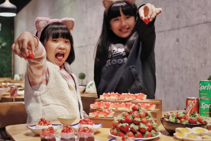 桃園拉麵吃到飽/中壢山禾堂拉麵，拉麵、叉燒、溏心蛋隨你吃，再推草莓吃到飽！ - Ann‧榜哥‧生活事務所