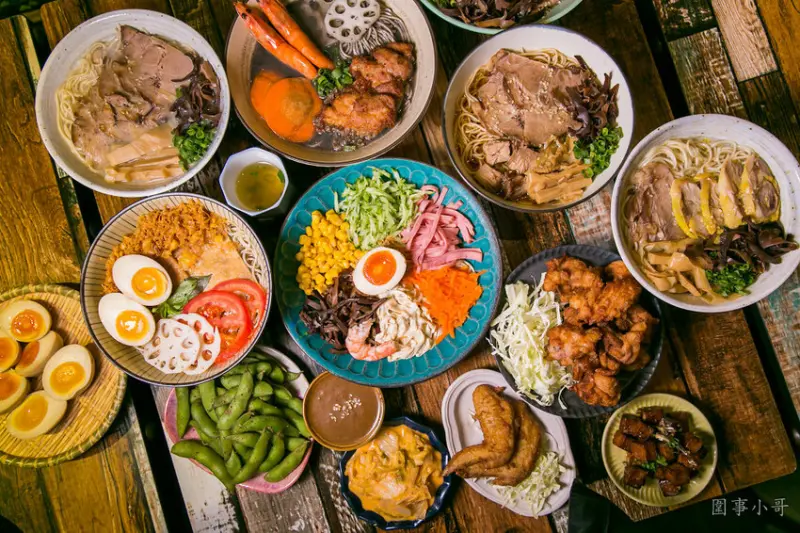 中壢美食拉麵-山禾堂拉麵又推出全新風味拉麵啦～再搭配99元叉燒肉吃到飽，肉肉控們來不來？(邀約)