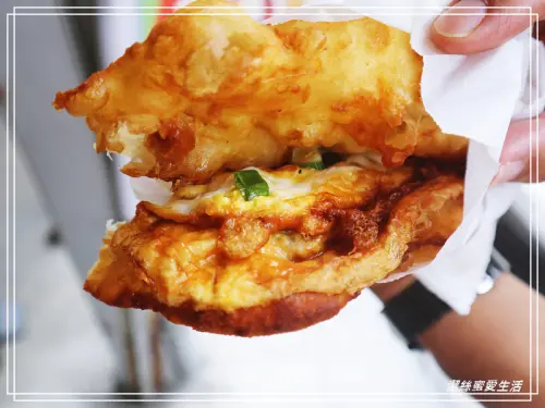 日香炸蛋蔥油餅-宜蘭礁溪/外酥內軟~新鮮蔥花放滿滿 - 潔絲蜜愛生活