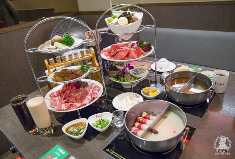 紅九九個人鴛鴦鍋｜台北信義市政府站食記｜超浮誇的秘製火焰牛以及仙芋飄飄，麻辣鴛鴦鍋推薦 - 卡爾茗 C.L.M.