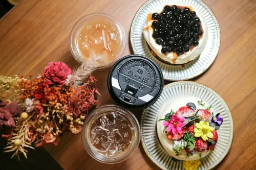 【台南下午茶】神農街 肥貓咖啡 超夢幻浮誇系蛋糕 滿滿少女心噴發