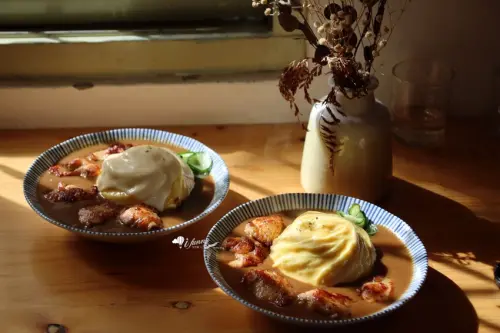 宜蘭美食 | 馬桂爺爺 超人氣預約制平價咖哩 巷弄老宅的光影及香氣