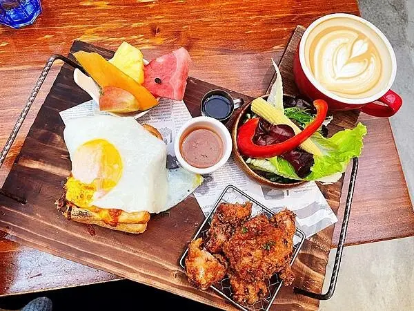 ||吃。台中|| 堅果小巷 超人氣打卡早午餐餐廳