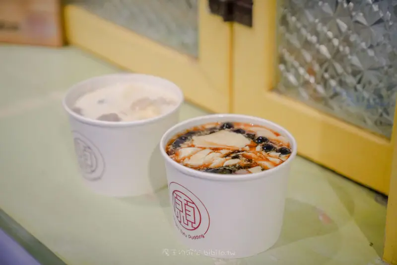 本願豆花Ｘ魔王 西門町超好吃傳統豆花 糖水煮的非常棒  西門町美食