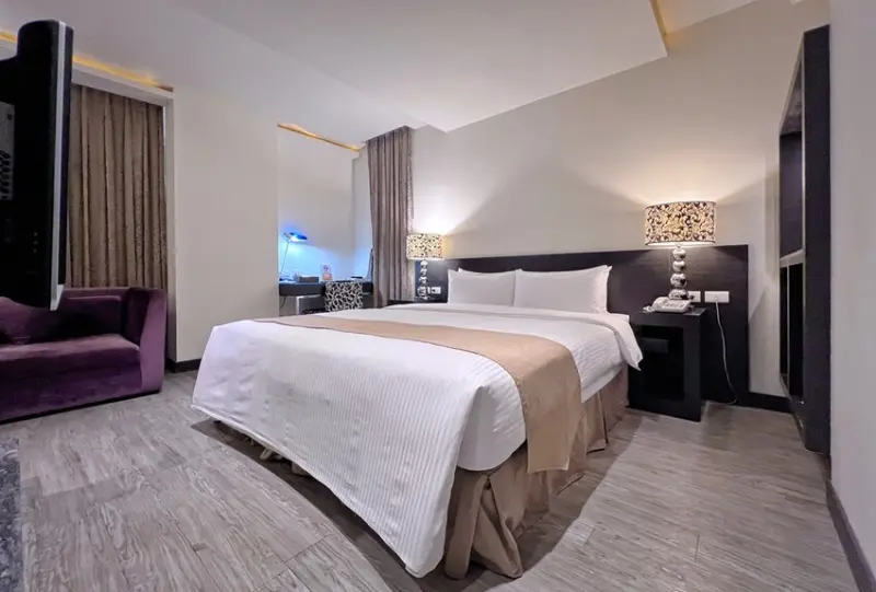 花蓮旅遊住宿/百悅休閒飯店，高CP值的花蓮住宿，步行就能在市區吃吃喝喝！