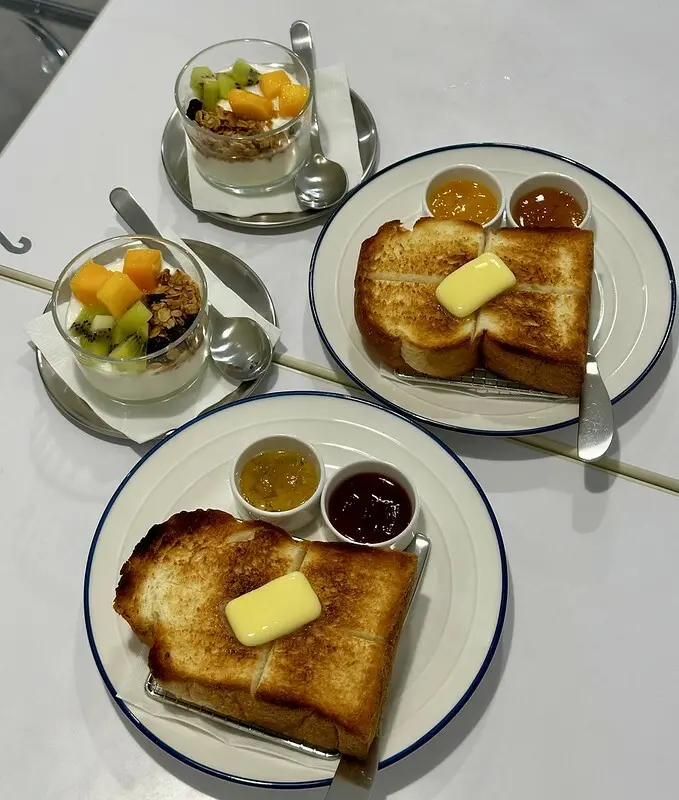 【台灣，台中市，西區】終於吃到「果食男子」（kudamonodanshi ）日式冰品嚕！！ （台中美食/台中風格店） 