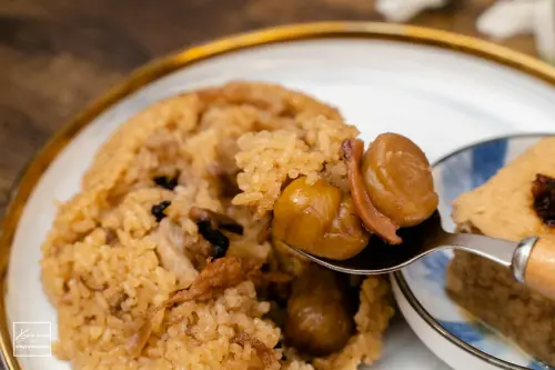 宅配｜冊子即享餐盒【冊子生活購】經典油飯 / 麻辣油飯 /栗子經典油飯 / 李玉霞厚切滷排骨 - 快門下的幸福