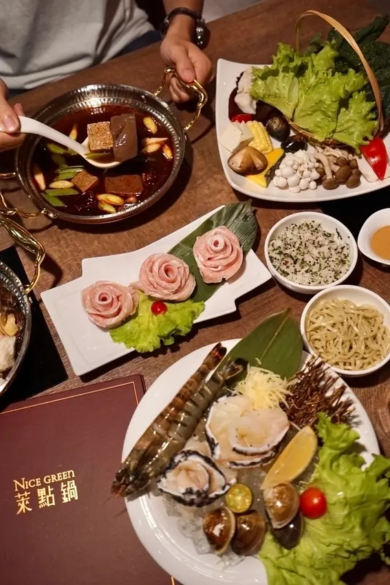 【台北美食】NICE GREEn 萊點鍋 - 不用水洗就能直接吃的蔬菜？選用植物工廠的純天然食材，吃火鍋也能吃出健康！台北信義美食推薦
