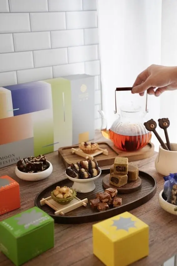 上信饌玉 - 全新中秋禮盒登場！吃得到新品柚子酥、柚香豆塔，還有丹堤咖啡聯名「文學宴曲禮盒」中秋伴手禮推薦！