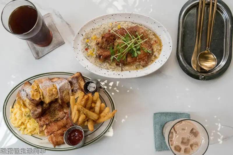 【桃園食記】丑咖啡(丑貳龍潭店) - 園區大超好拍場景，寵物兒童友善餐廳