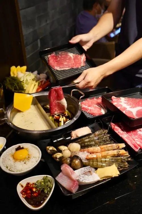 京賀家壽喜燒·鍋物－嚴選肉品、海鮮、火鍋料吃到飽！壽喜燒、多種湯底任你搭配，新北江子翠美食推薦