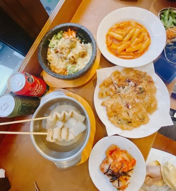 台北中山 ｜四米大石鍋拌飯專賣 韓式網美餐廳 到底有多網美呢？ | Beauty Update