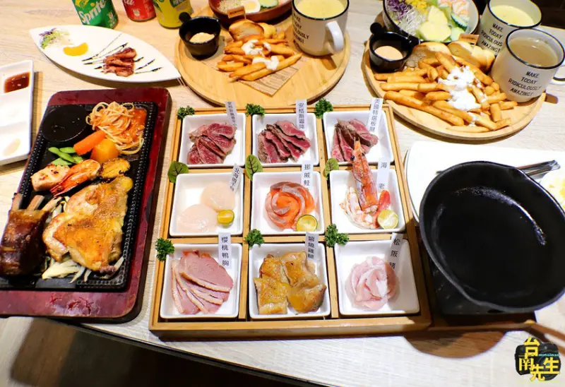 台南石燒牛排／五倍券消費滿額送折價券／海陸雙饗宴個人豪華套餐新上市／九宮格海陸盛合雙人套餐送牛舌／飲料湯品無限供應喝到飽