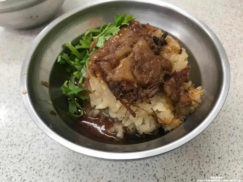 【台北大同區】延三夜市美食『台北橋頭筒仔米糕』從凌晨二點營業到隔天中午,消夜不怕吃不到美食~