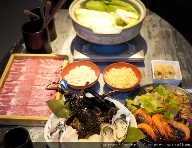【宜蘭】三燔礁溪｜礁溪美食推薦，最愛龍蝦海陸饗宴套餐，沙拉、白蝦及哈根達斯冰淇淋無限量供應