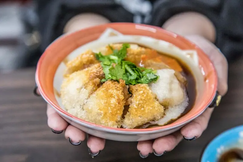 桃園市中壢區脆皮肉圓｜肉圓皮吃起來喀滋喀滋響！皮是酥脆的肉圓你吃過嗎？