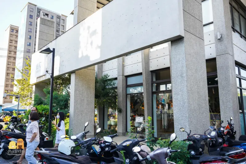 後火車站美食網美咖啡廳旅人咖啡，餐點好吃附插座！早午餐義大利麵下午茶推薦